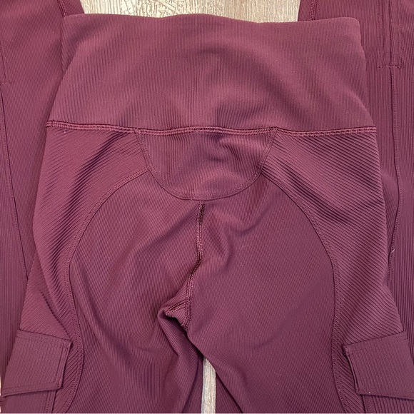 Lululemon • Trail Trekker High-Rise Tight 25" in Cassis Size 2 - Picture 6 of 13